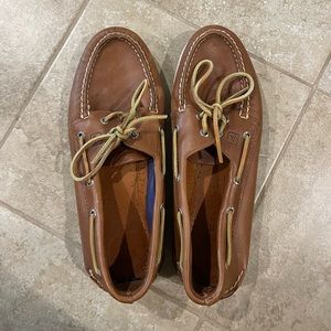 sperry boat shoes